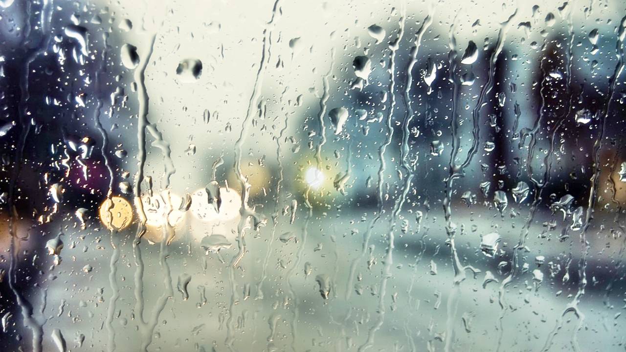 Με βροχές, σποραδικές καταιγίδες και πτώση της θερμοκρασίας ο καιρός σήμερα – Αναλυτικά η πρόγνωση