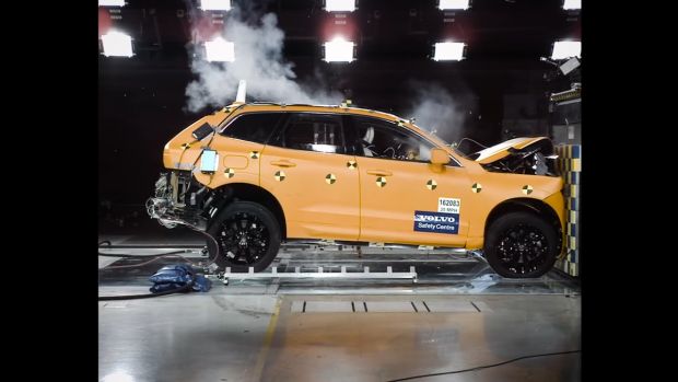 Βίντεο: Δοκιμές παθητικής ασφάλειας του νέου Volvo XC60