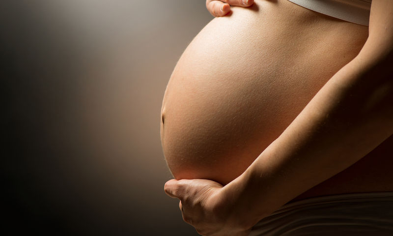 Εγκυμοσύνη στα 20, στα 30, στα 40: Πώς είναι σε κάθε ηλικία, από όλες τις απόψεις