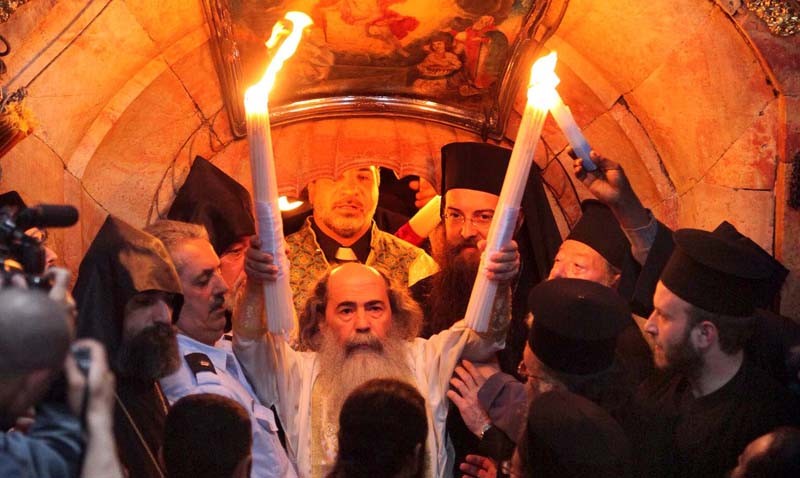 Πώς βγαίνει το Αγιο Φως – Οσα δεν λένε και όσα κρύβουν τα ΜΜΕ… (βίντεο) – (upd)