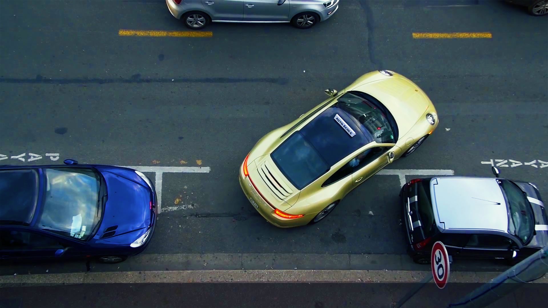 Βίντεο: Δείτε τι μπορεί να γίνει αν κάνετε test drive ένα Πόρσε 911