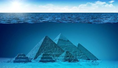 Yποβρύχιες πυραμίδες φτιαγμένες απο γυαλί στο Τρίγωνο των Βερμούδων!