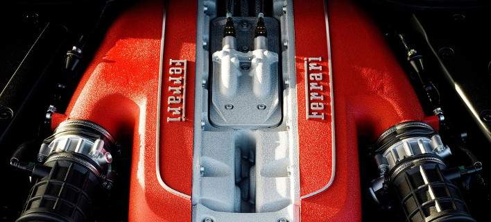 Η Ferrari δεν θα καταργήσει τον ατμοσφαιρικό V12 (φωτό, βίντεο)