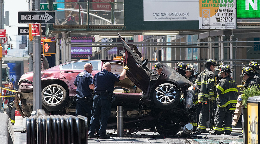 ΕΚΤΑΚΤΟ: Aυτοκίνητα «θέρισαν» πεζούς στη Νέα Υόρκη – 2 νεκροί και πολλοί τραυματίες (φωτό & βίντεο)
