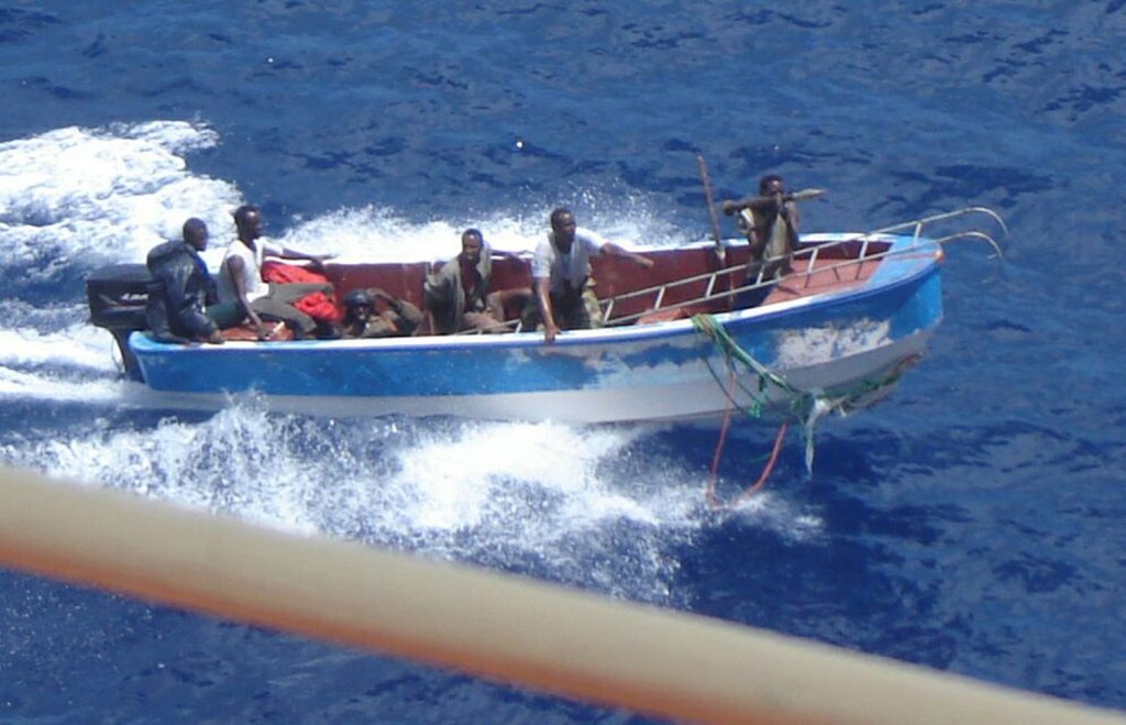 Πειρατές επιτέθηκαν σε ένα δεξαμενόπλοιο στον Κόλπο του Ομάν αλλά εκδιώχθηκαν από τους άνδρες ασφαλείας