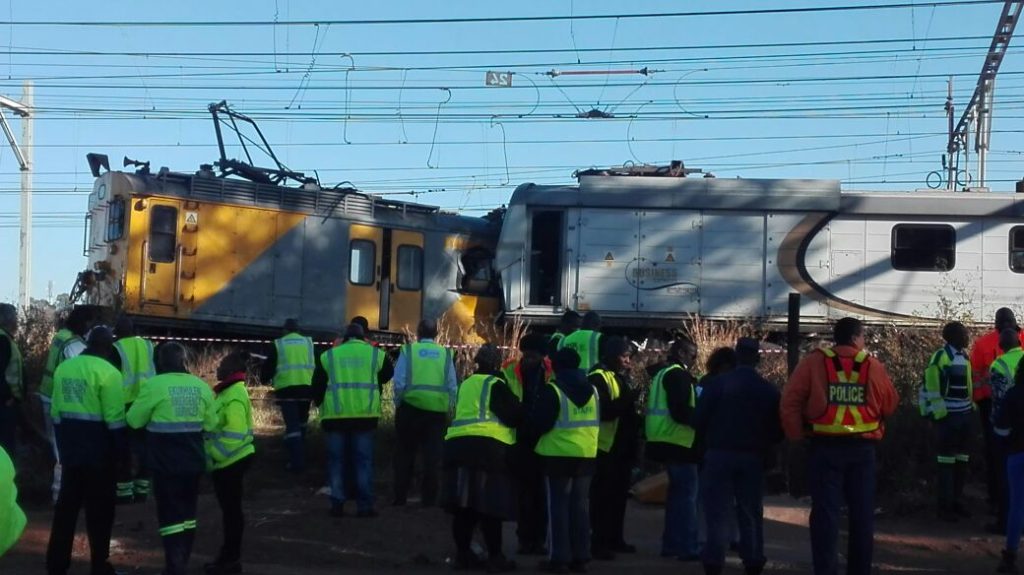 Σύγκρουση δύο τρένων κοντά στο Γιοχάνεσμπουργκ- Ένας νεκρός και 100 τραυματίες