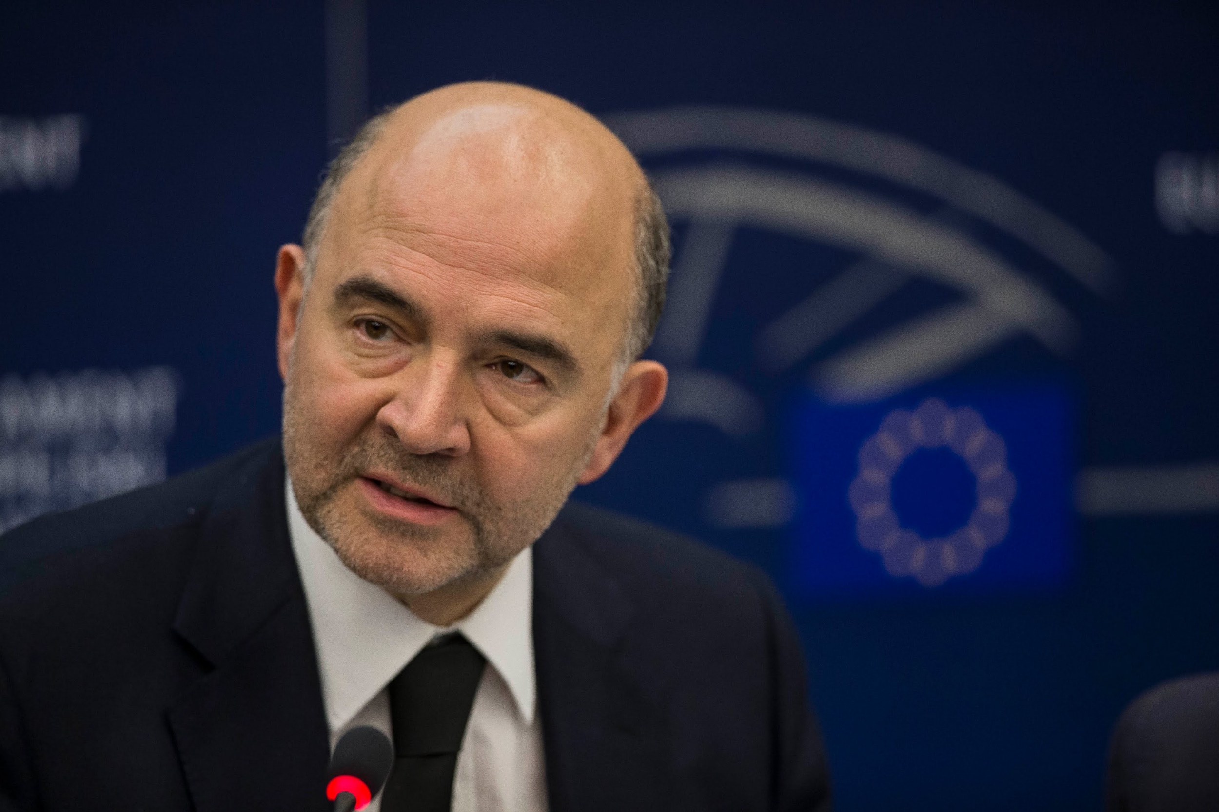 Π. Μοσκοβισί: «Δεν μπορούν να συνεχιστούν οι αποφάσεις για την μοίρα της Ελλάδας πίσω από κλειστές πόρτες»