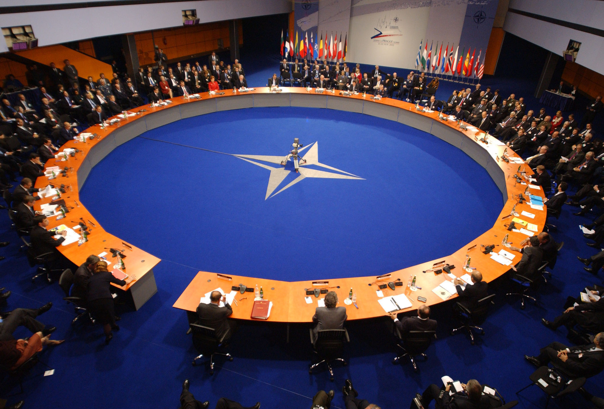 Trouw: Ολλανδία, Γαλλία, Γερμανία, Δανία είναι κάθετα αντίθετες να γίνει Σύνοδος Κορυφής του ΝΑΤΟ στην Τουρκία