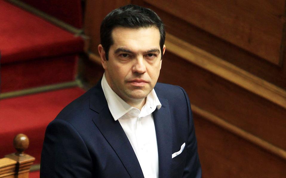 Handelsblatt: Ο Μακρόν είναι η μόνη ελπίδα του Τσίπρα για το ελληνικό χρέος