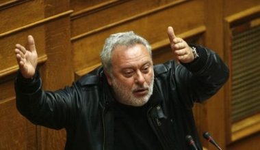ΣΥΡΙΖΑ: «O K.Μητσοτάκης προσχώρησε στις χυδαιότητες του Γ.Ψαριανού κατά του συνόλου των καθηγητών»
