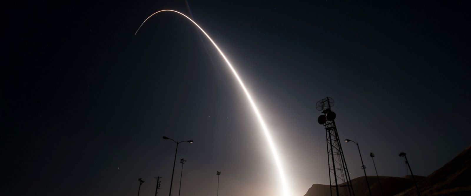 Βίντεο: Δοκιμαστική εκτόξευση ενός βαλλιστικού πυραύλου των ΗΠΑ εν μέσω εντάσεων με την Βόρειο Κορέα