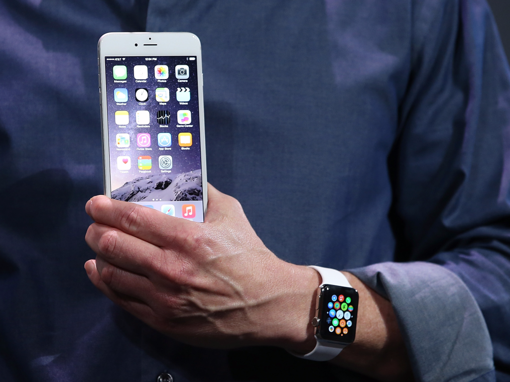 Πρώην υπάλληλος της Apple εξηγεί πως κρατάνε μυστικά τα καινούρια iPhone (βίντεο)