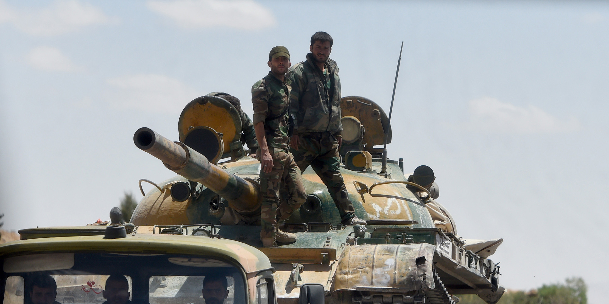 Συρία: Ο Συριακός στρατός αντεπιτίθεται νότια της Παλμύρας με ισχυρή τεθωρακισμένη δύναμη (φωτο, βίντεο)