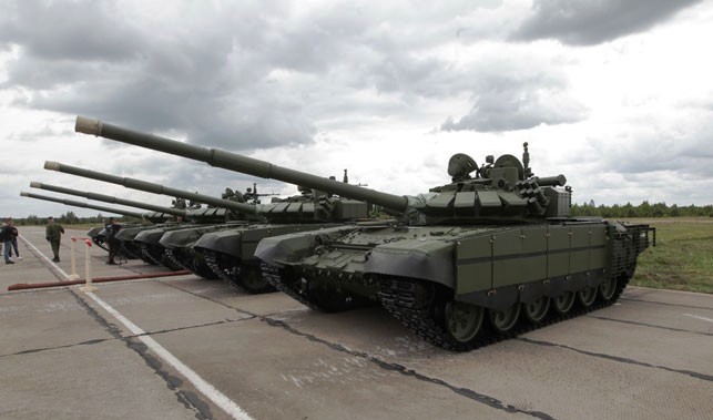 Η Λευκορωσία παρέλαβε αναβαθμισμένα άρματα τύπου T-72B3 (φωτό)