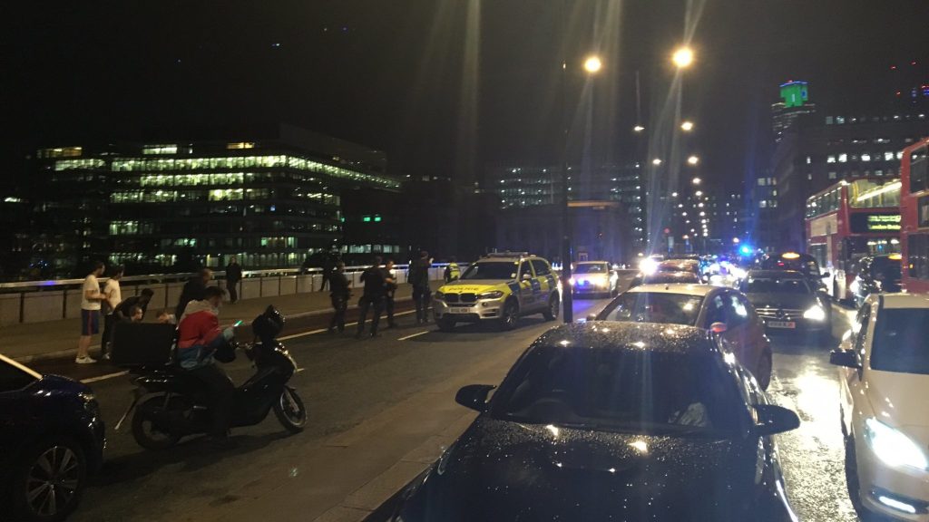 Επίθεση Λονδίνο: Ο τρομοκράτης φορούσε φανέλα της Άρσεναλ (φωτό, βίντεο)