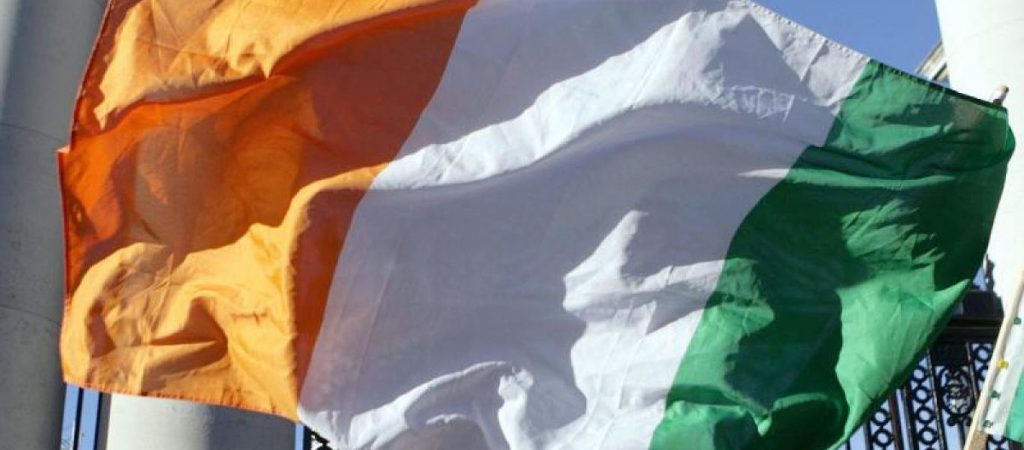 Reuters: Αυξήσεις στους δημόσιους υπαλλήλους της Ιρλανδίας