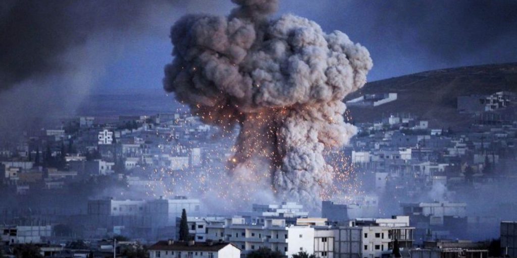 Συρία: Βομβαρδισμός θέσεων του ISIS από κυβερνητικά αεροσκάφη στην Ράκα