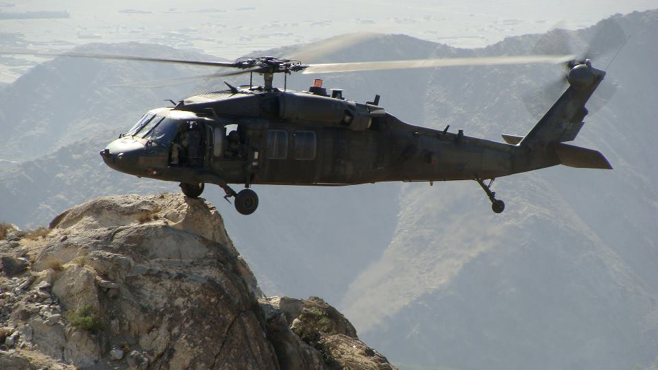 Κτυπήθηκε μεταφορικό ελικόπτερο S-70 του τουρκικού Στρατού από αμερικανικό βλήμα