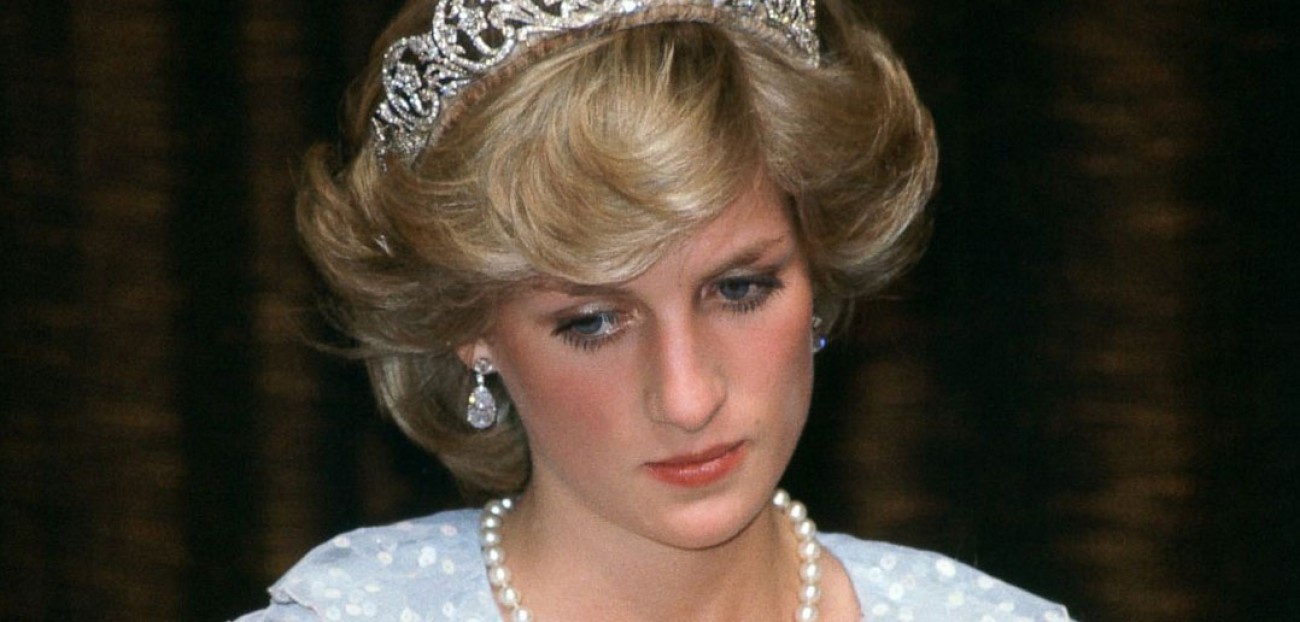 Πριγκίπισσα Νταϊάνα – Συνεχίζονται οι αποκαλύψεις: Έπεσε επίτηδες από τη σκάλα ενώ ήταν έγκυος στον Γουίλιαμ (φωτό)