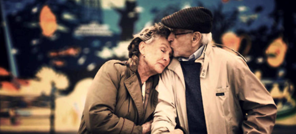 Ηλικιωμένα ζευγάρια αποδεικνύουν οτι η πραγματική αγάπη αντέχει για πάντα (φώτο)
