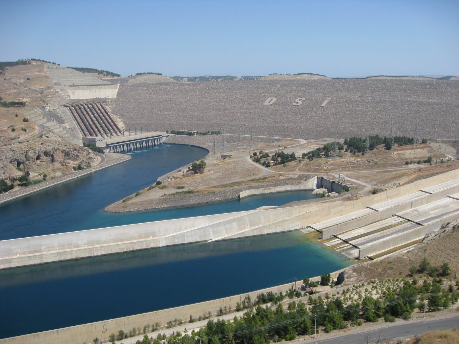 Οι Τούρκοι «στερεύουν» τον Ευφράτη για να πολεμήσουν τους Κούρδους – Επιβεβαίωση των προφητειών;