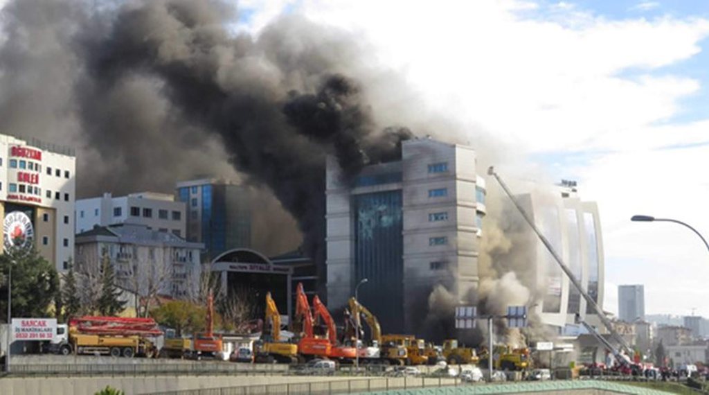 Τουρκία: Τρεις νεκροί από φωτιά σε ξενοδοχείο της Κωνσταντινούπολης