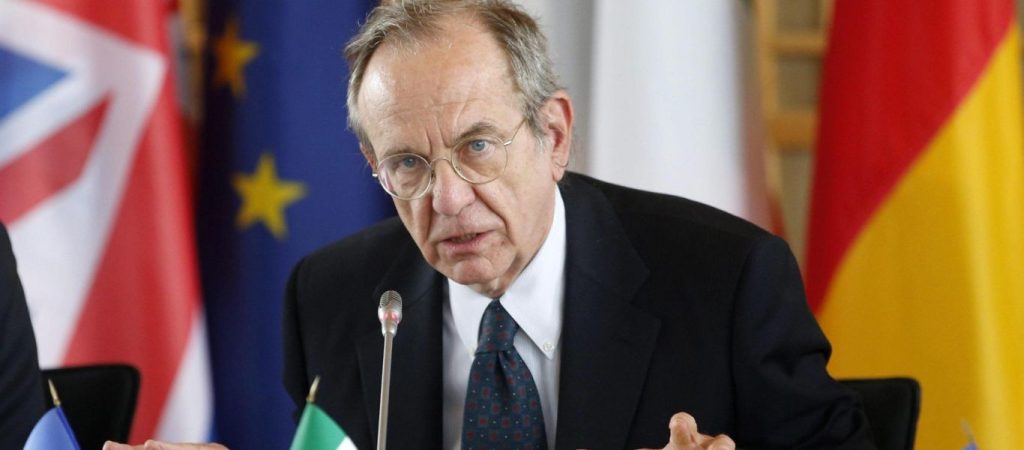 Ιταλός ΥΠΟΙΚ: «Η Ελλάδα το κύριο θέμα του Eurogroup – Αισιοδοξώ σε μια γρήγορη συμφωνία»