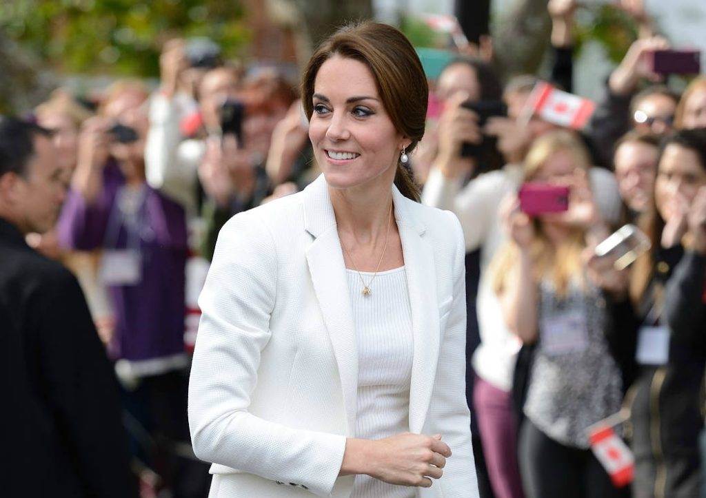 Δυο fashion items που φόρεσε η Kate Middleton έγιναν ανάρπαστα (φωτό)
