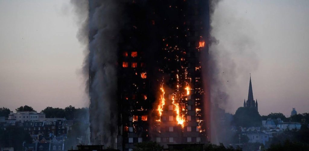 Φωτιά πύργου Γκρένφελ: Πιθανόν να αυξηθεί ο αριθμός των νεκρών δηλώνει η αστυνομία
