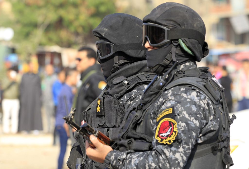 Αίγυπτος: Έκρηξη βόμβας στο Κάιρο – Ένας νεκρός αστυνομικός και τραυματίες