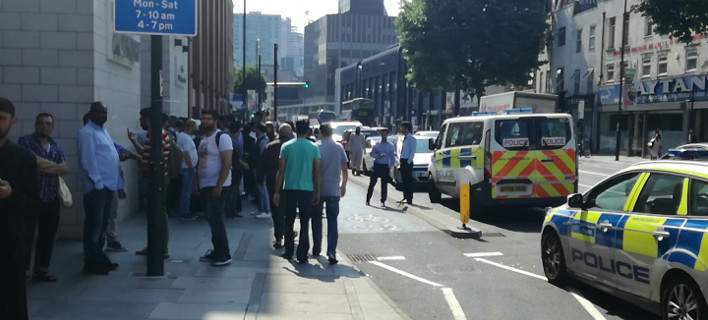 Λονδίνο: Τέμενος εκκενώθηκε μετά από τηλεφώνημα για βόμβα (φωτό)