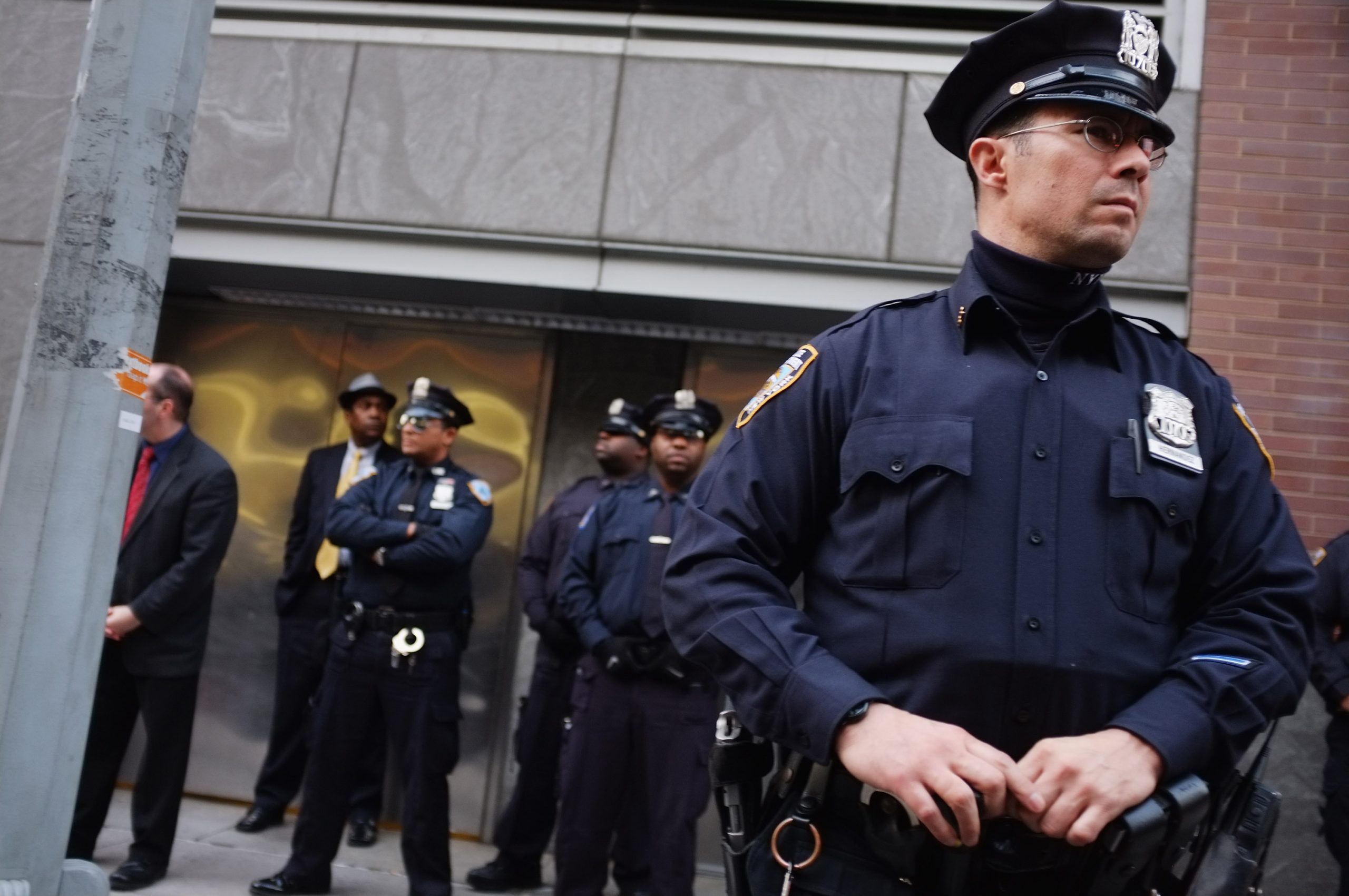Νέα Υόρκη: Τοποθετήθηκαν αστυνομικές δυνάμεις έξω από τα τζαμιά – Φόβοι για «αντιγραφή» της επίθεσης στο Λονδίνο