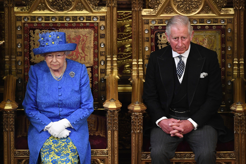 Βρετανία: Επικεντρωμένος στο Brexit ο «Λόγος του Θρόνου» της Βασίλισσας Ελισάβετ – Η στάση της Τ. Μέι