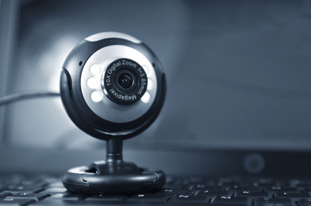 Προσοχή στους χάκερς: Με μόνο 28$ μπορούν να αποκτήσουν πρόσβαση σε οποιαδήποτε διαδικτυακή κάμερα (φώτο)
