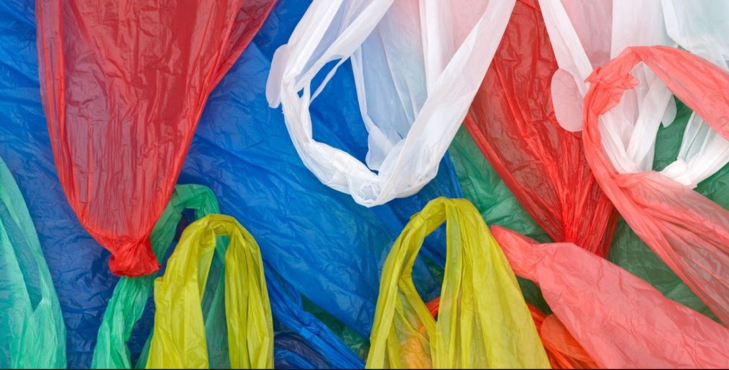 Τέλος οι δωρεάν σακούλες στα σουπερμάρκετ απο το 2018