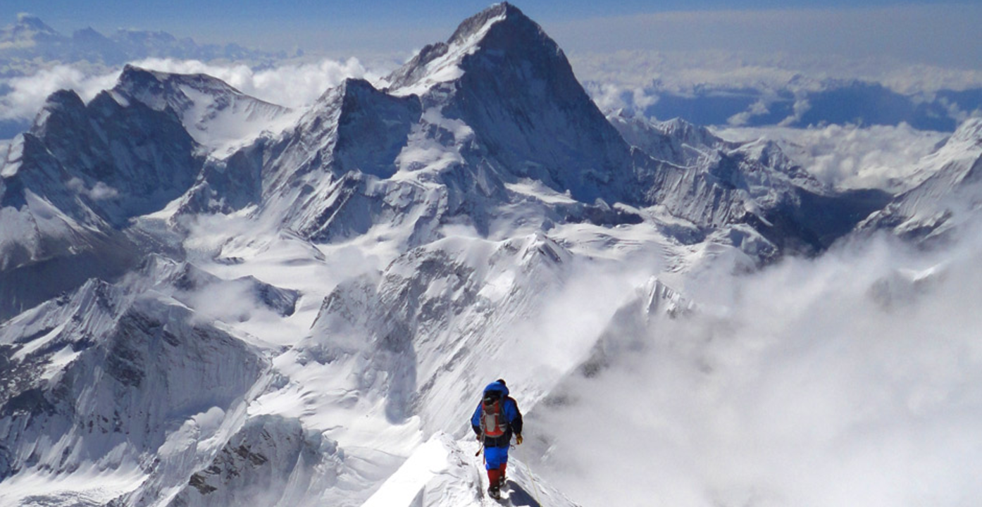 Το Νεπάλ ξαναμετρά το ύψος του Έβερεστ