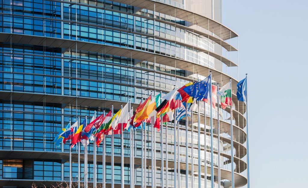 Ευρωπαϊκό Κοινοβούλιο: Στην δίνη του σκανδάλου ο Φρανσουά Μπαϊρού – Επιρρίπτει την ευθύνη στο Κοινοβούλιο