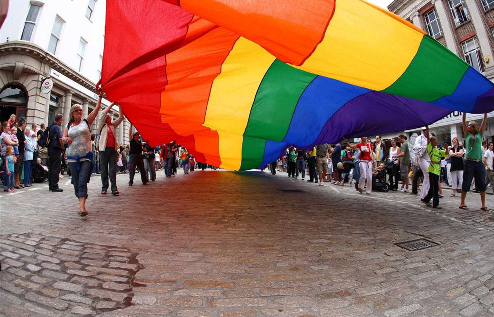 Γερμανία: Θα αποζημιώσει 50.000 ομοφυλόφιλους που καταδικάστηκαν μεταπολεμικά