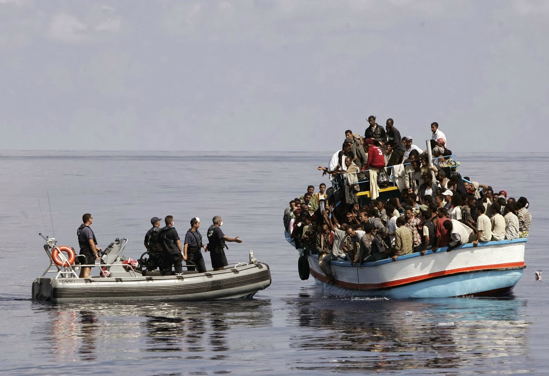 Σήμα κινδύνου από ξύλινο σκάφος με 120 πρόσφυγες και μετανάστες στην Κάρπαθο