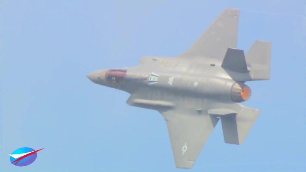 Η αεροπορική επίδειξη του F-35Α της Lockheed Martin στο «Air Show» του Παρισιού (βίντεο)