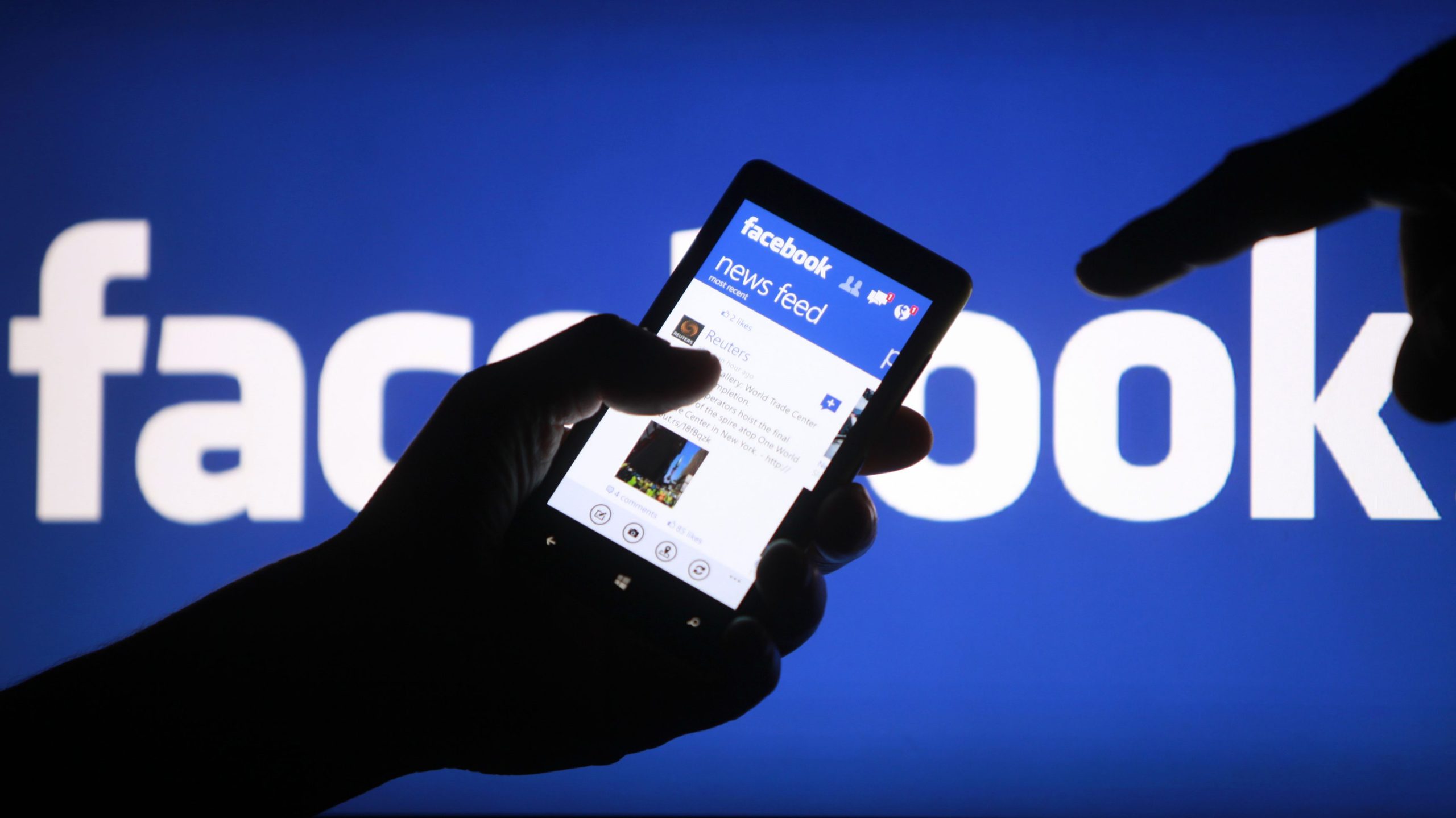 Facebook: Ξεπέρασε τα 2 δις χρήστες