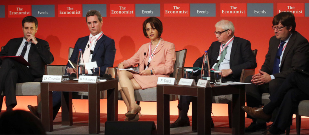 Θεσμοί στο συνέδριο Economist προς κυβέρνηση: «Αφήστε την ελάφρυνση και πιάστε την Ανάπτυξη»
