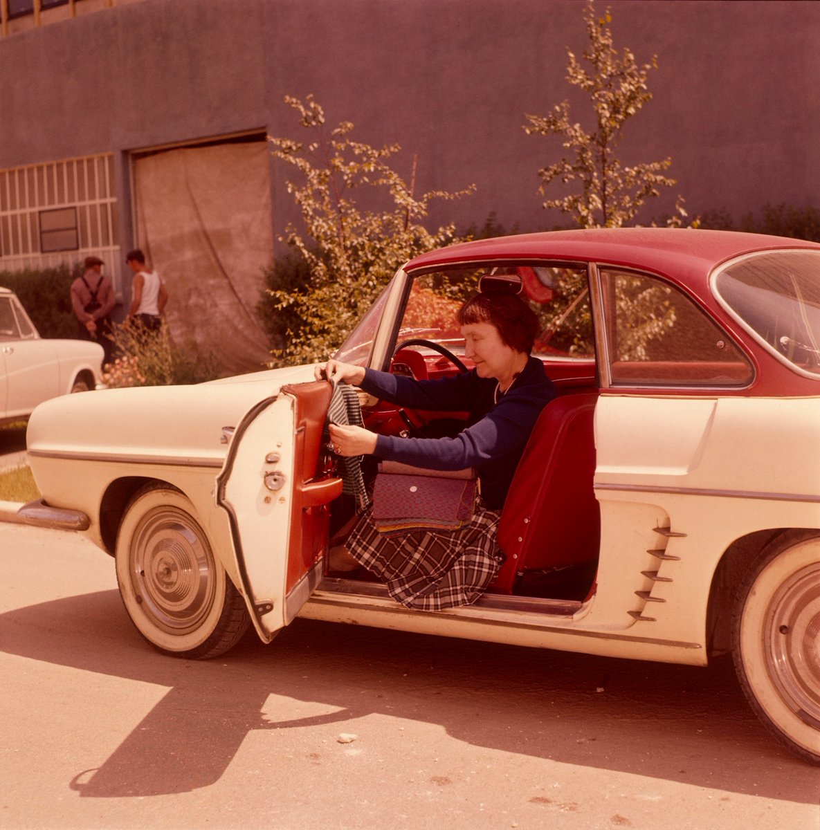 Paule Marrot: Η γυναίκα που «έδωσε» χρώμα στην Renault (φωτό)