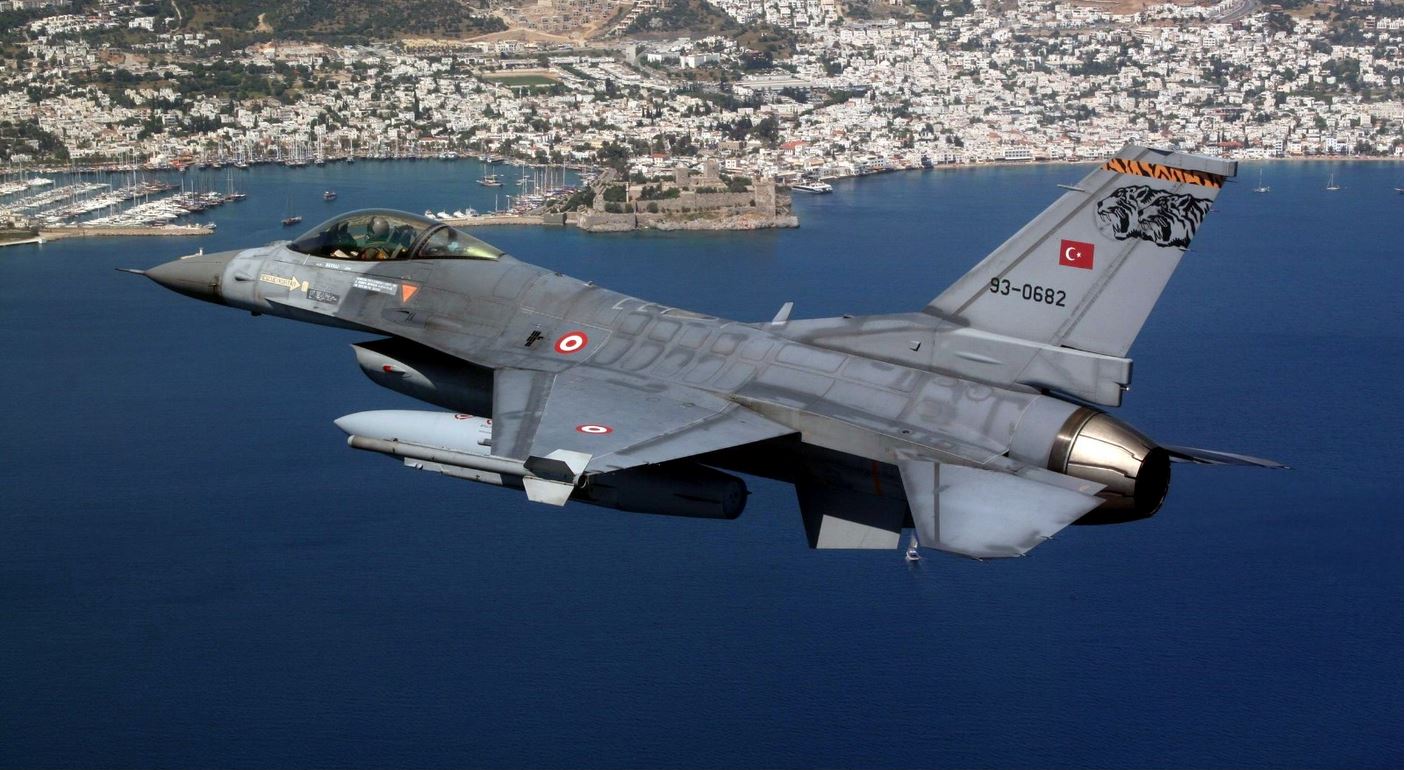 Σε 24 παραβιάσεις του ελληνικού εναέριου χώρου προχώρησαν έξι τούρκικα αεροσκάφη