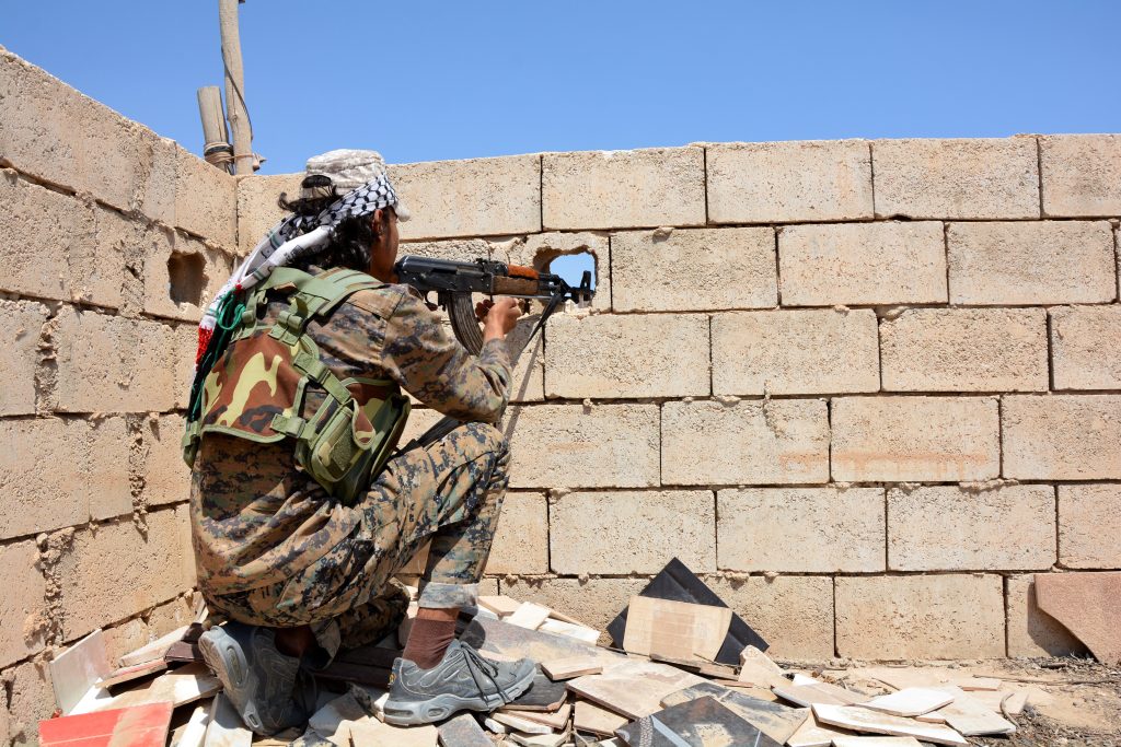 Ράκα: Ξαφνική εισβολή των SDF εντός της οχυρωμένης από το «Ισλαμικό Κράτος» Παλιάς Πόλης