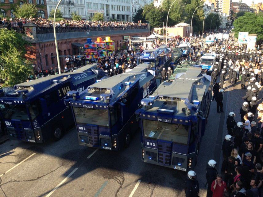Γερμανία: Οι Αρχές «έσπασαν» τη διαδήλωση κατά της Συνόδου των G20 (φωτό, βίντεο) (upd3)
