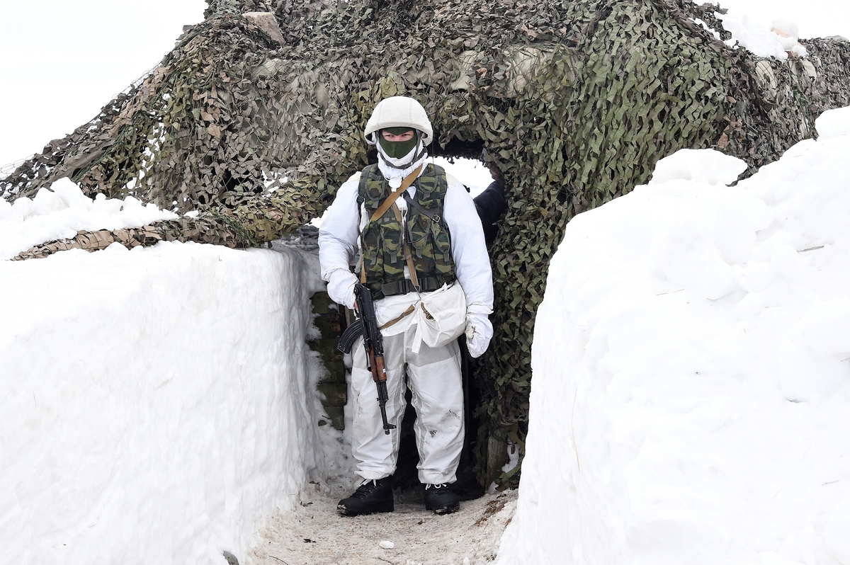 Έχετε αναρωτηθεί ποτέ πώς επιζούν οι Ρώσοι στρατιώτες στον Αρκτικό Κύκλο; (φωτό, βίντεο)