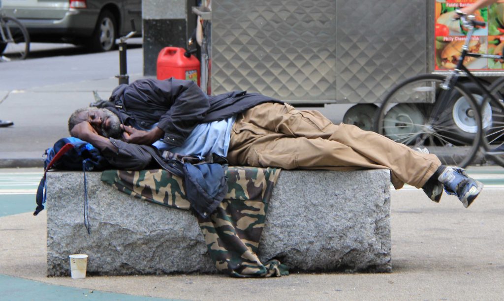 Αυξάνονται ραγδαία οι άστεγοι στη Νέα Υόρκη