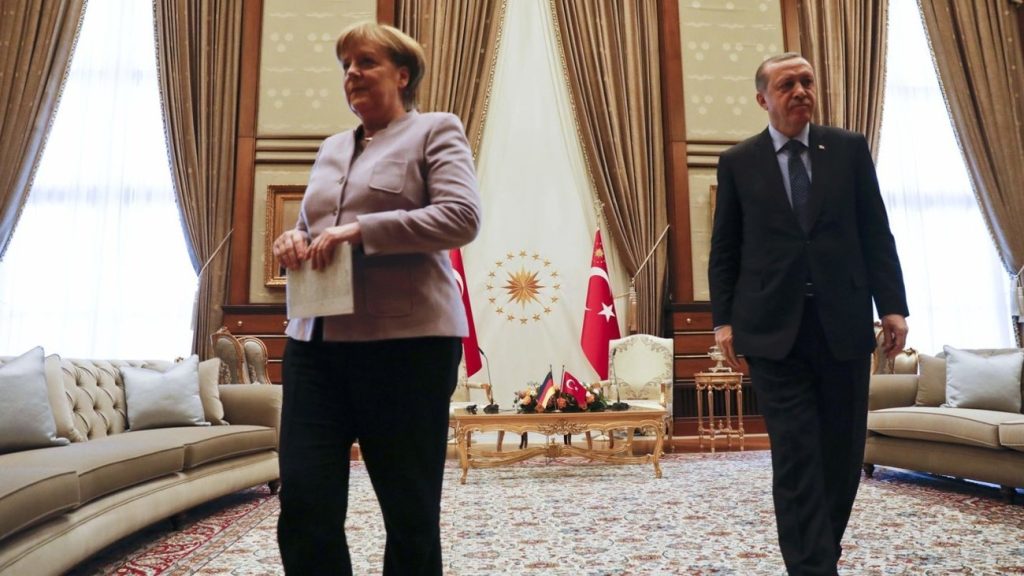 G20: Το Βερολίνο έκανε «καψόνι» στον Ερντογάν (βίντεο)