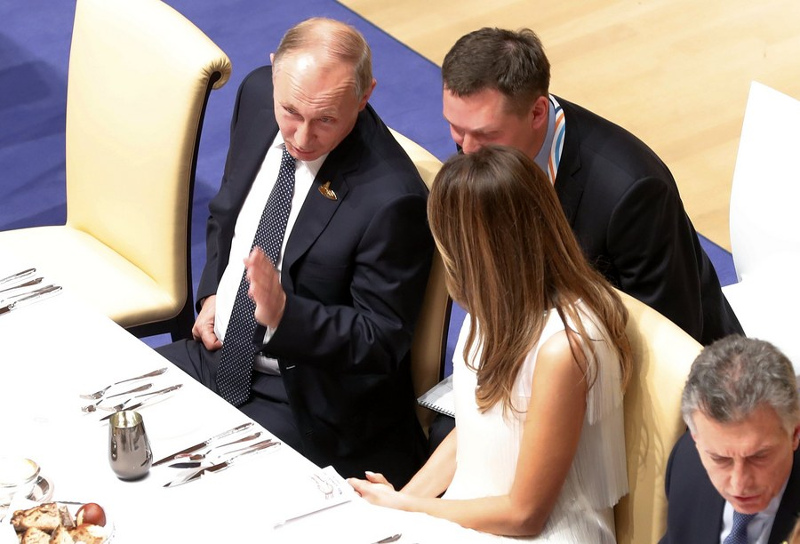G20: Η Μελάνια δίπλα στον Πούτιν – Οι θέσεις των προεδρικών ζευγαριών και τι φόρεσαν στο δείπνο(φωτο,βίντεο) (upd)
